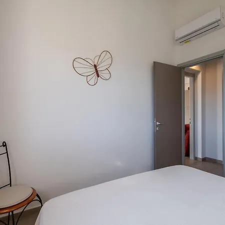 Beautiful Sea View- Privacy And Relax Apartment *